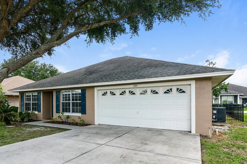 3 bed, 2.0 bath, 1323 sqft, $1,850 — Photo 1