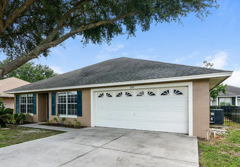 205 Madalyn Ct