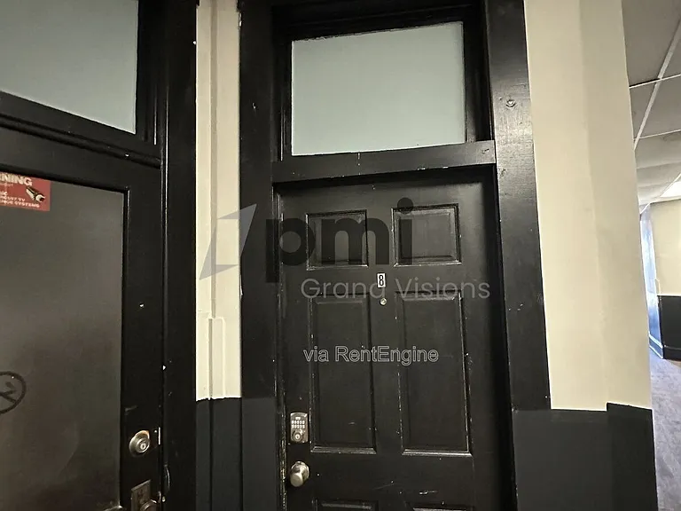 601 Monroe Ave #8 — Photo 12
