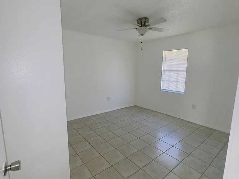 825 W 1st St #3 — Photo 6