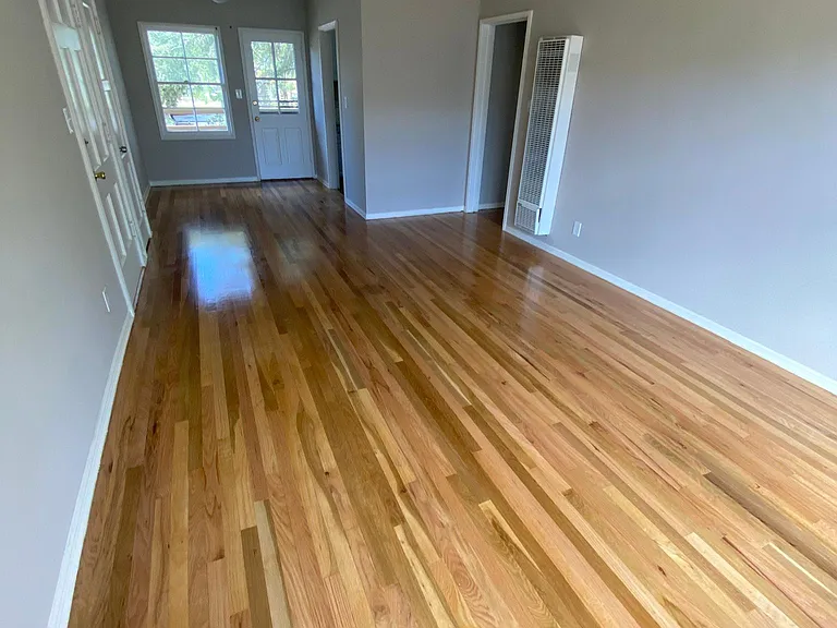 932 N Garfield St — Photo 3