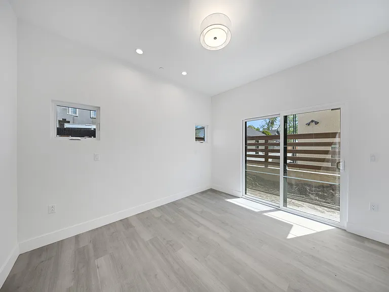 973 E Del Mar Blvd #104 — Photo 19