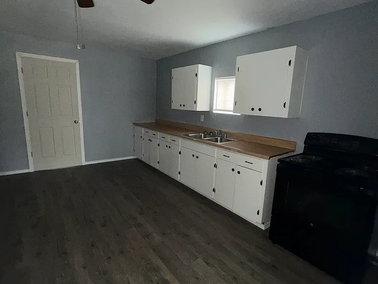509 E Kenedy Ave #2 — Photo 6