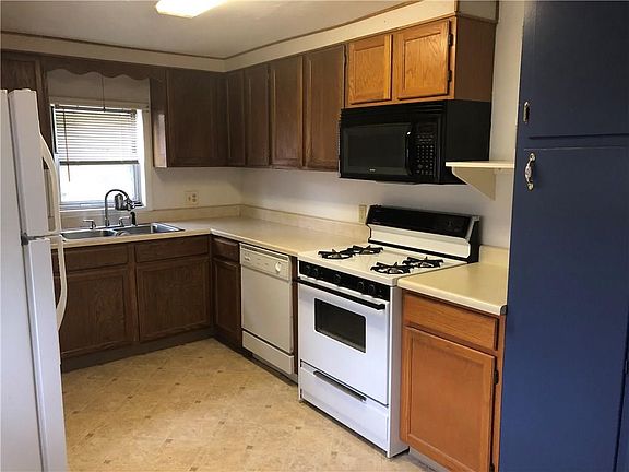 5th image of 1034 N 22nd St