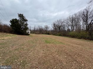 131 N Main St, Douglassville, PA 19518