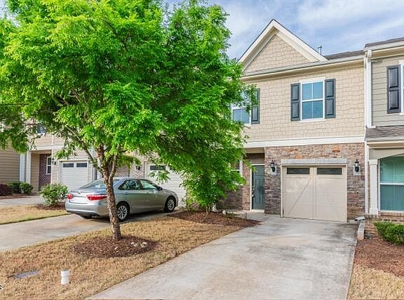 2nd image of 106 Pleasant Glen Ln