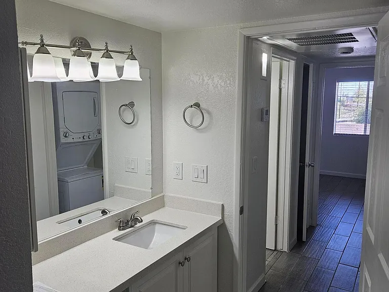 3810 E Earll Dr #208A — Photo 18