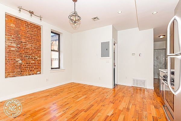 1st image of 591 Franklin Ave #4E