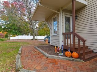 89 E Hartford Ave UNIT 1A, Uxbridge, MA 01569