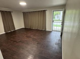 17957 Burnham Ave, Lansing, IL 60438