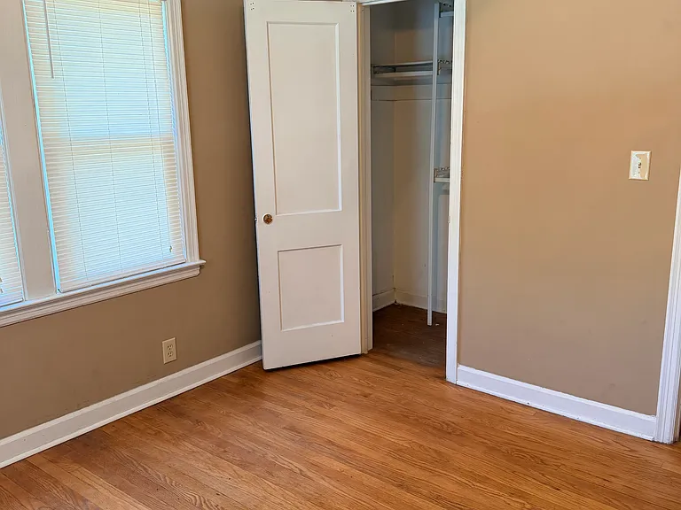 5253 N Spruce Ave — Photo 10
