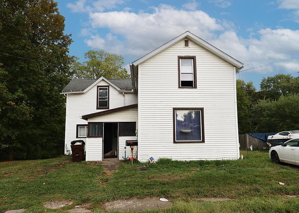 1st image of 135 Wood St