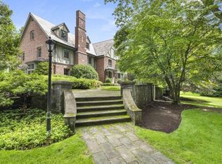 209 Cliff Rd, Wellesley, MA 02481