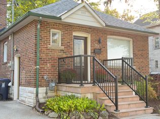 25 16th St, Toronto, ON M8V3J7