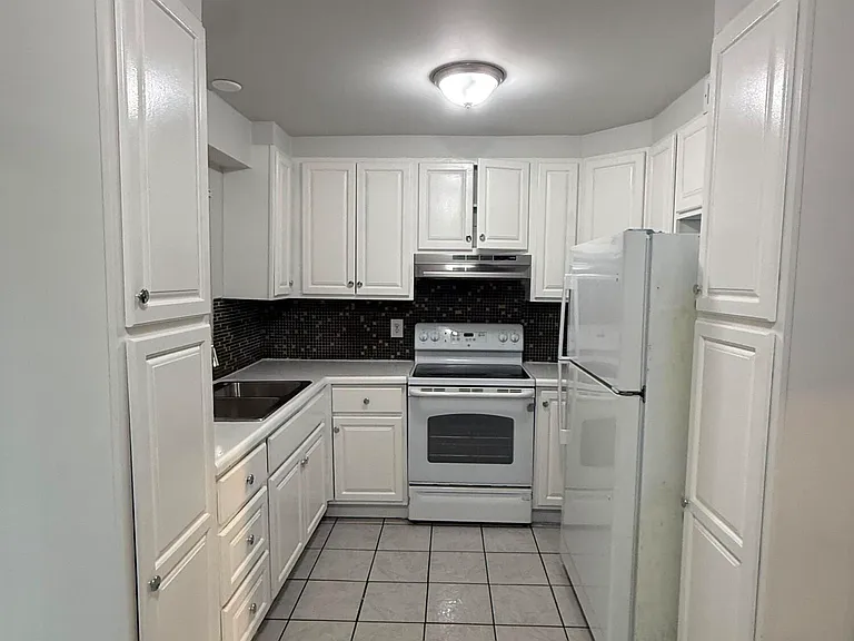 313 SW 1st Ct #L-3 — Photo 5