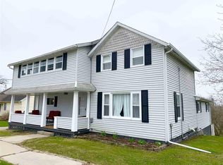 107 Center St, Elroy, WI 53929