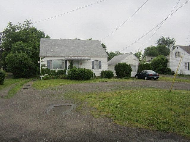 1st image of 2117 Grand Central Ave
