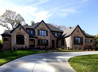 1 Briar Oak Rd, Ladue, MO 63132