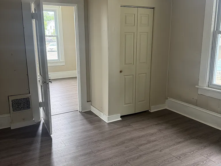 264 W Main St #2 — Photo 8