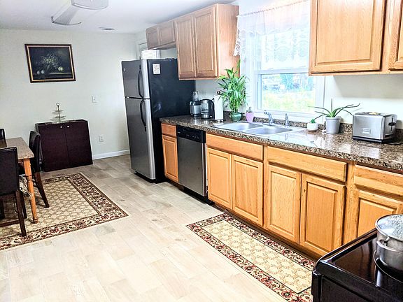 3rd image of 206 Zion Rd