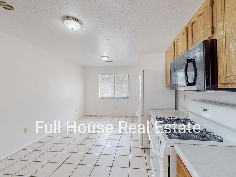 4015 Diablo Trail Pl NW — Photo 11