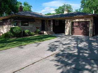 1455 12th St N, Fargo, ND 58102