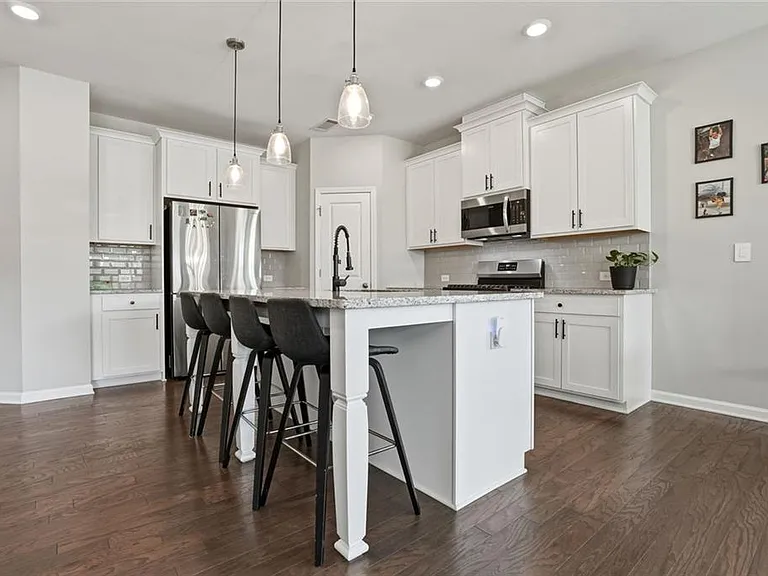 504 Elm Bluff Way — Photo 4