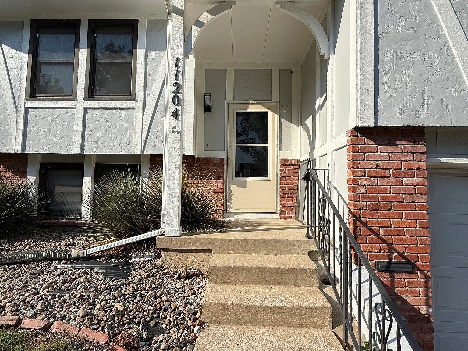 3 bed, 1600 sqft, $1,800 — Photo 3