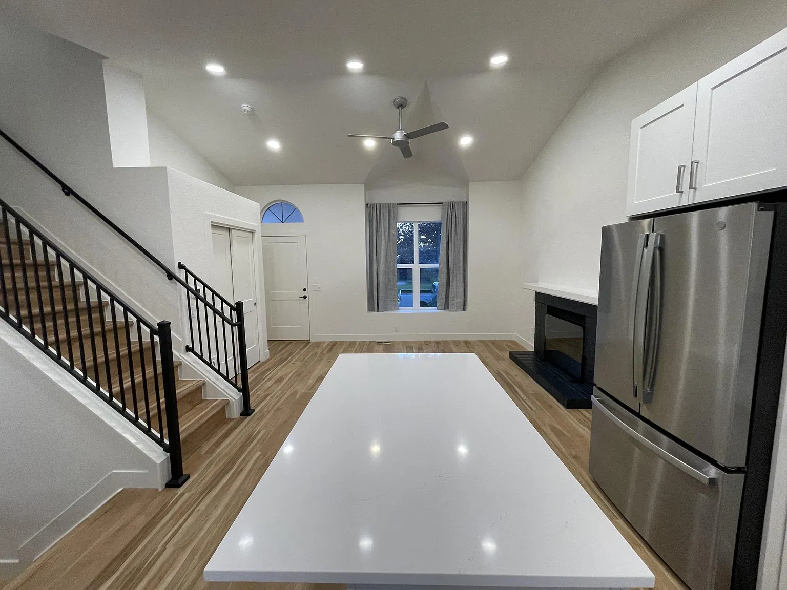 4 bed, 1562 sqft, $3,100 — Photo 1