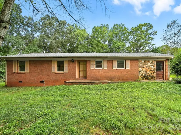 3395 Danial St, Conover, NC 28613