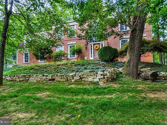 2nd image of 4701 Rock Ledge Dr