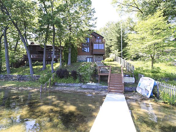 3rd image of 607 Treasure Island Dr