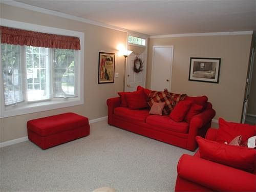 3rd image of 3531 N Valleyview Dr