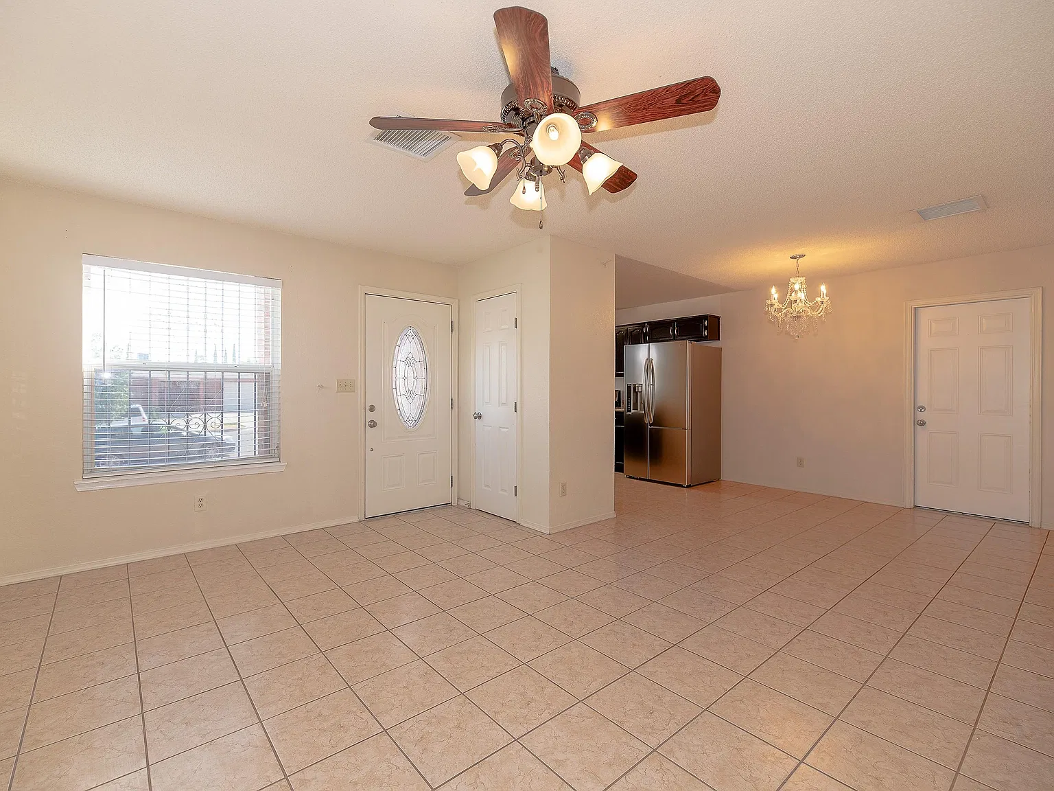 4 bed, 1414 sqft, $1,600 — Photo 4