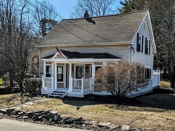 2nd image of 4 Intervale Rd