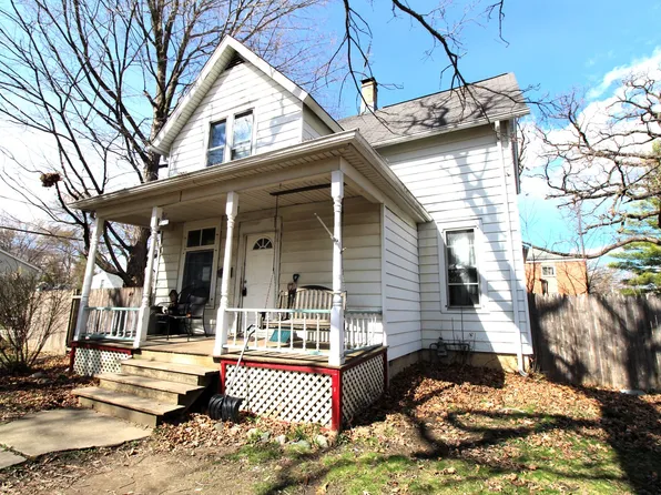 2 Pine St, Grayslake, IL 60030