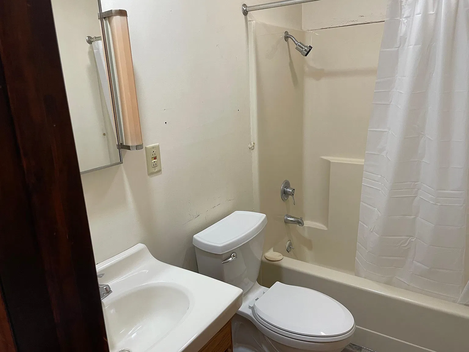 139 Spruce St — Photo 3
