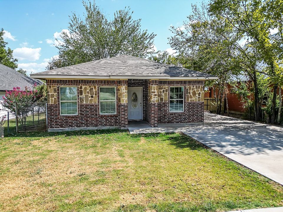 407 E Houston St Ennis TX 75119 MLS 20426795 Zillow