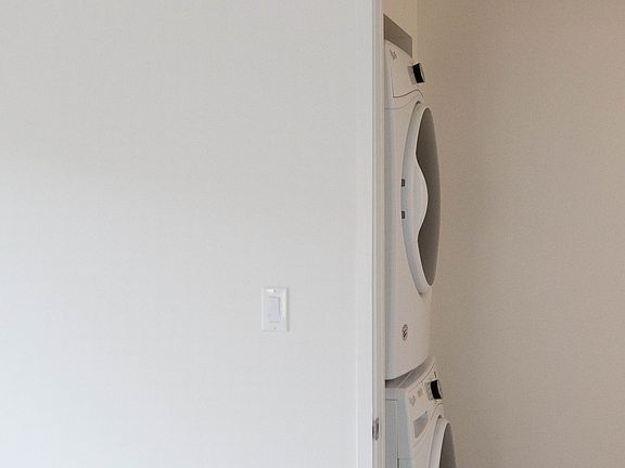 4th image of 317 N Avenue 50 #2