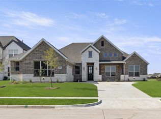 900 Mercy St, Forney, TX 75126