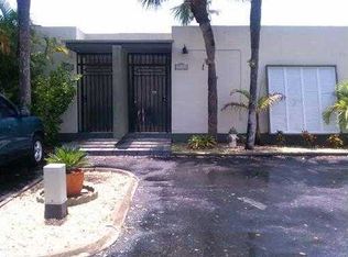 15422 Kippford Ct, Miami Lakes, FL 33014