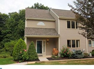 104 Yellowwood Dr, Downingtown, PA 19335