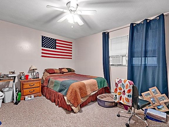 4th image of 74 Pennant Dr