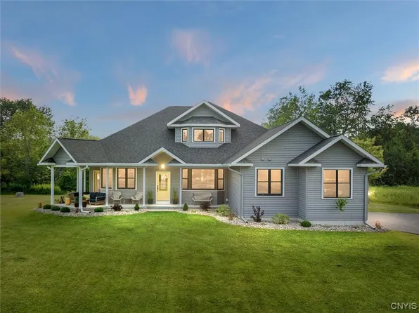 125 Pinehurst Ln, Oriskany Falls, NY 13425