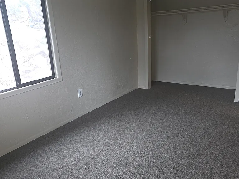 40 S Pinegrove Rd #1 — Photo 8