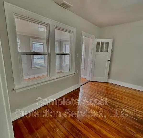 3732 Deodar St — Photo 10