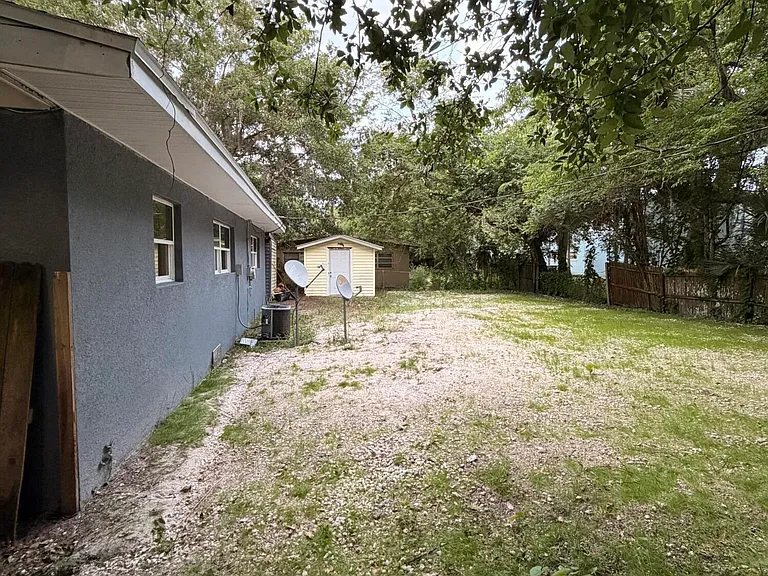 2309 Anna Dr — Photo 22