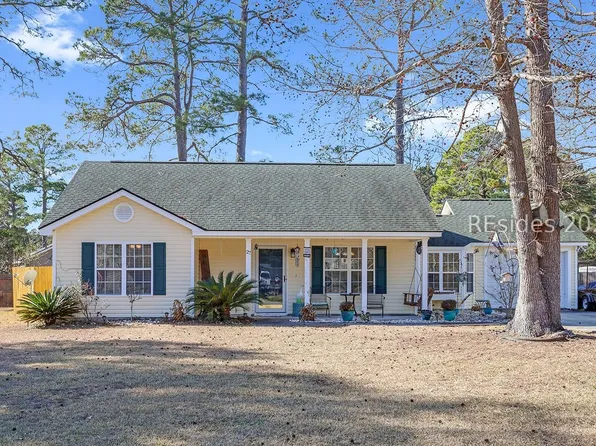 27 Pelican Cir, Beaufort, SC 29906