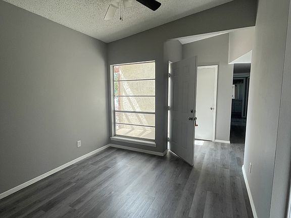 4th image of 11217 Les Peterson Ln #1