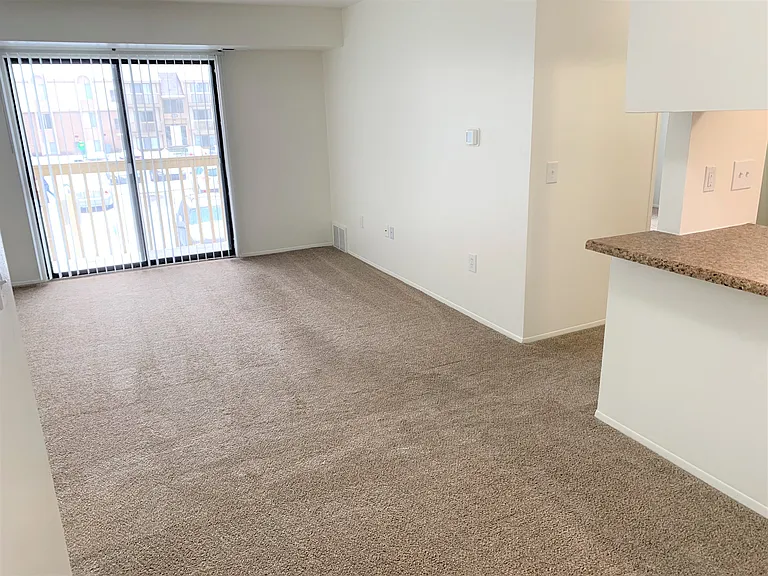 Windsor Place Apartments — Photo 52
